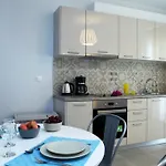 Nikiana City Center Apartment